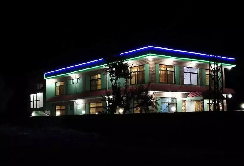هتل Royal Resort Skardu