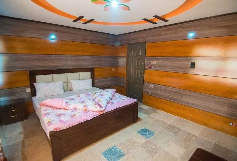 هتل Royal Resort Skardu