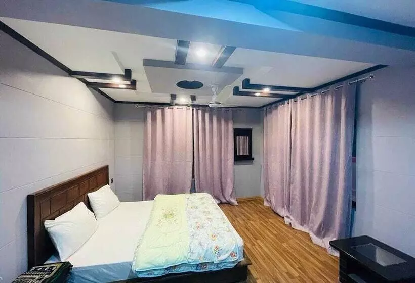 هتل Royal Resort Skardu
