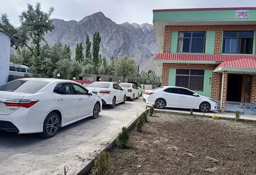 هتل Royal Resort Skardu