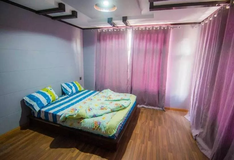 هتل Royal Resort Skardu