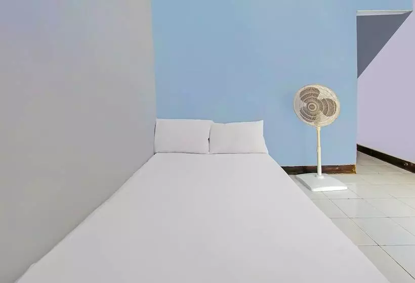 Hotelli Spot On 92507 Sukandi Homestay Near The Semeton Homestay