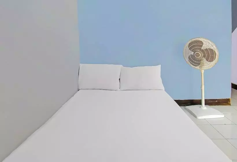 Hotelli Spot On 92507 Sukandi Homestay Near The Semeton Homestay