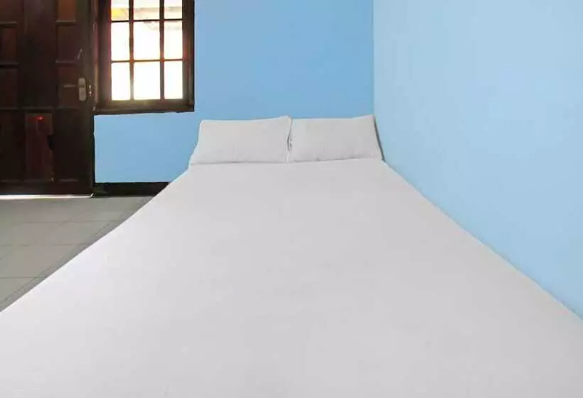 Hotelli Spot On 92507 Sukandi Homestay Near The Semeton Homestay