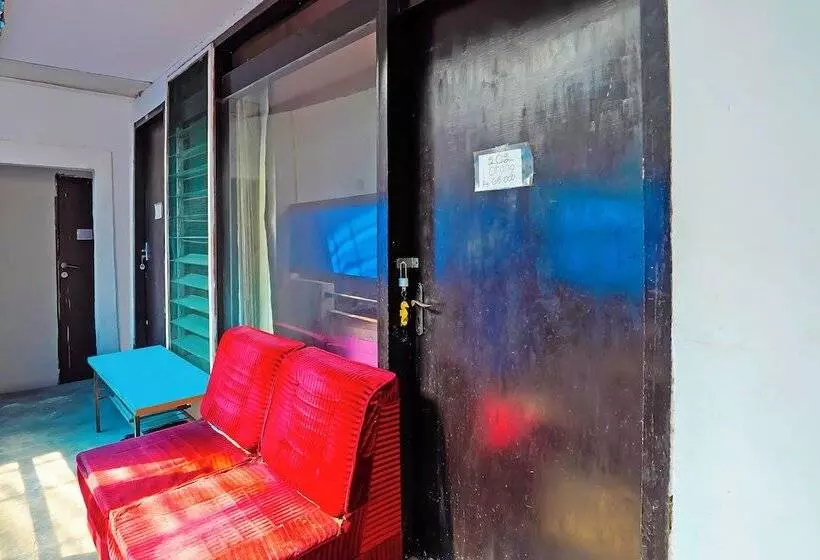 Hotelli Spot On 92651 Meir E Homestay Syariah