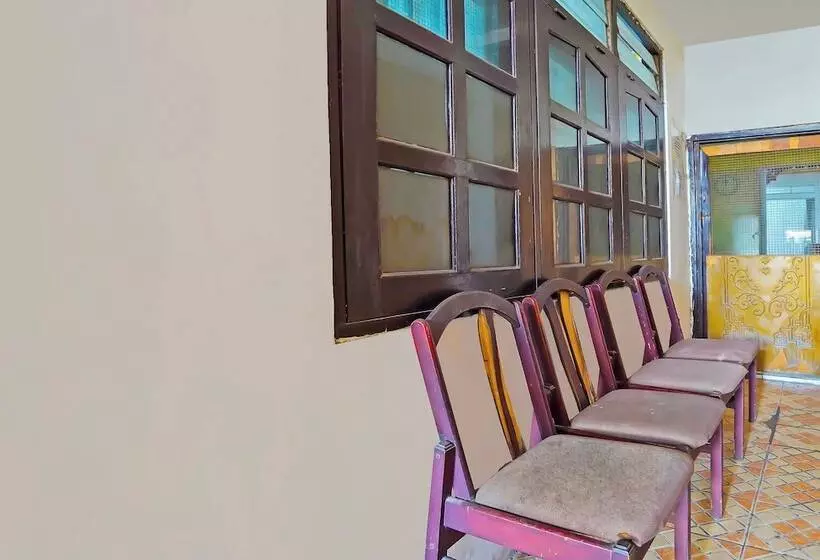 Hotelli Spot On 92651 Meir E Homestay Syariah