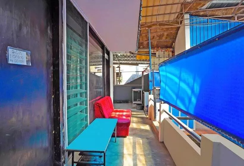 Hotelli Spot On 92651 Meir E Homestay Syariah