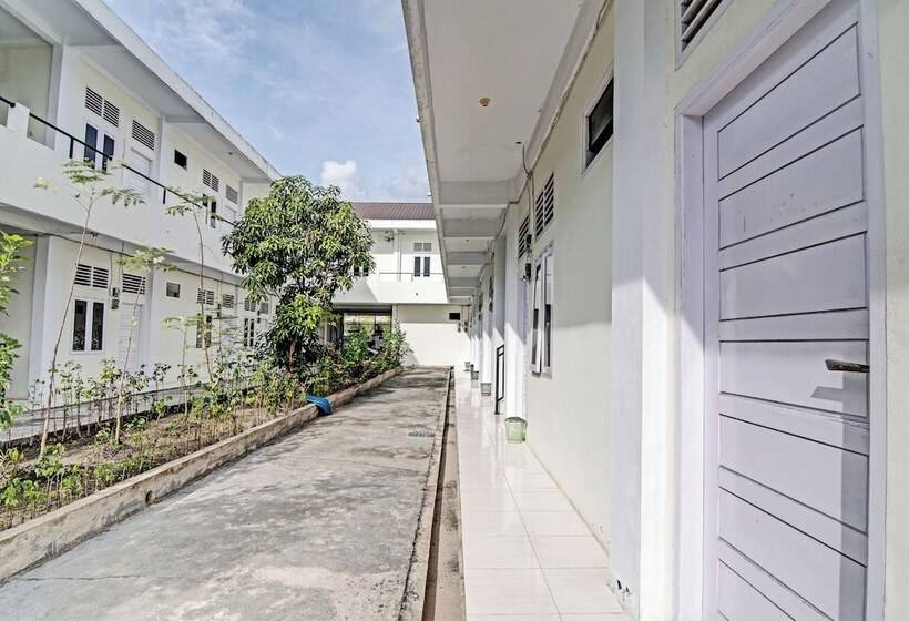 Отель Spot On 92671 Anugrah Jaya Syariah Near Sekolah Dasar Negeri 018 Desa Kubang Jaya