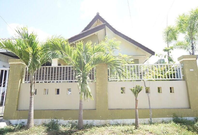 فندق Spot On 92992 Kost Amantu