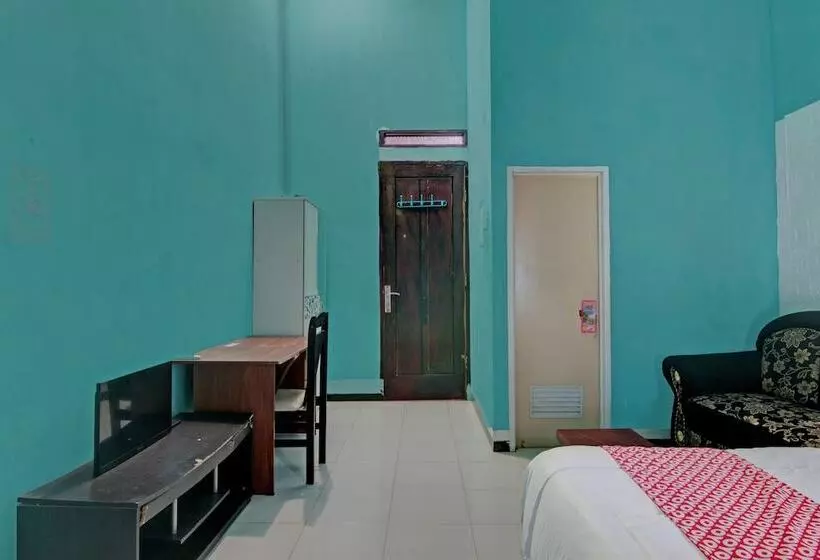 Hotelli Swakarya Guest House By Oyo