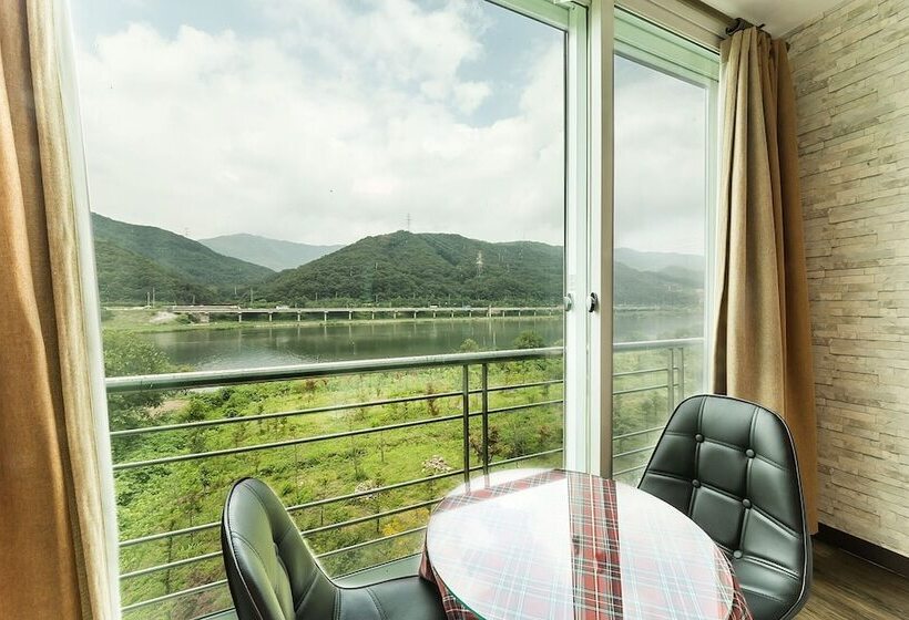 Motel Cheongpyeong Paradise