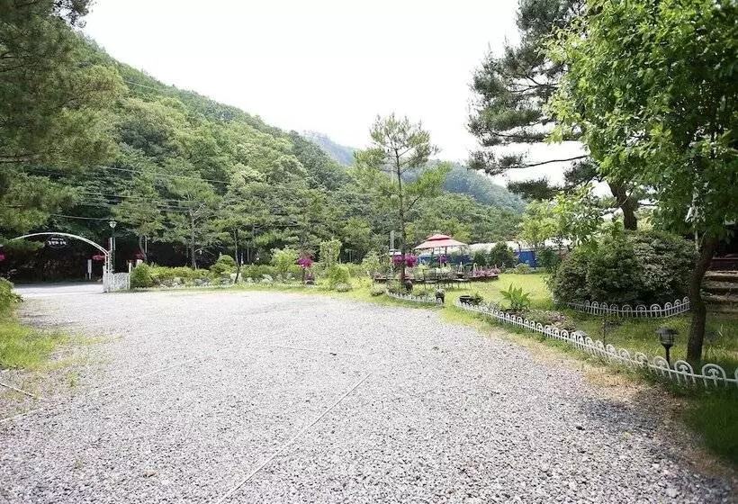 モーテル Cheongpyeong Paradise