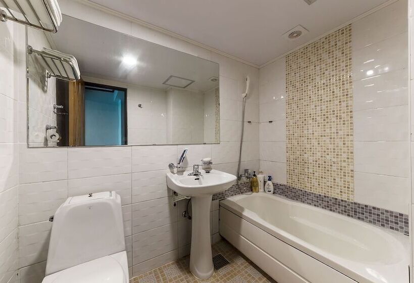 Motel Cheongpyeong Paradise