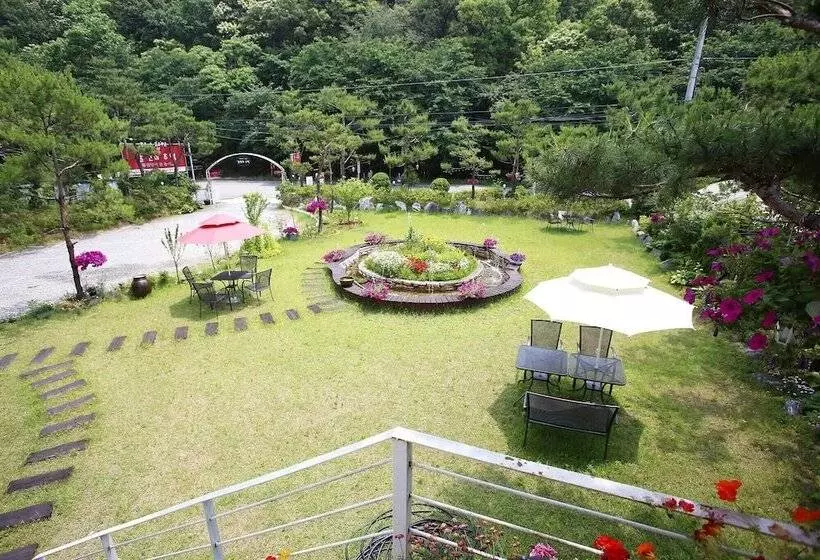 モーテル Cheongpyeong Paradise