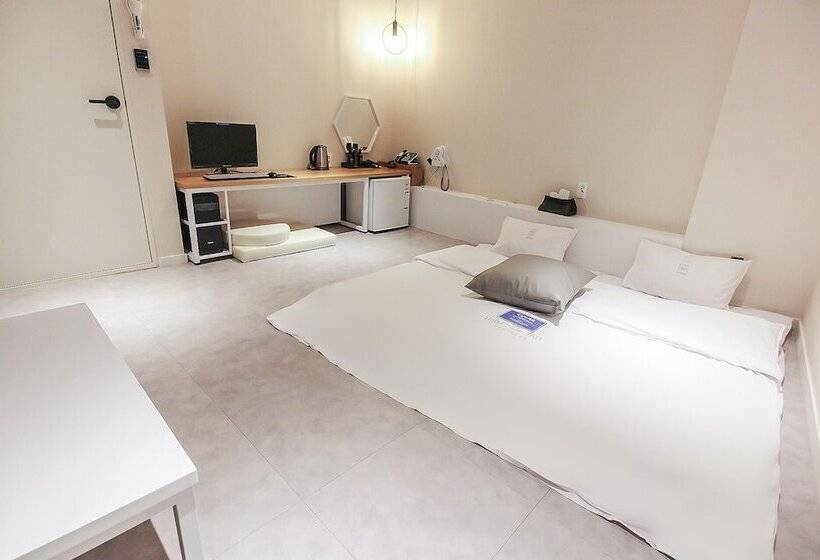 Motel Yeongdeok Ganggu Port Yam