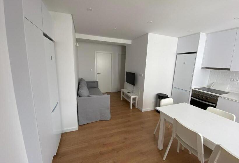 پانسیون Carcavelos Beach Walking Distance Room