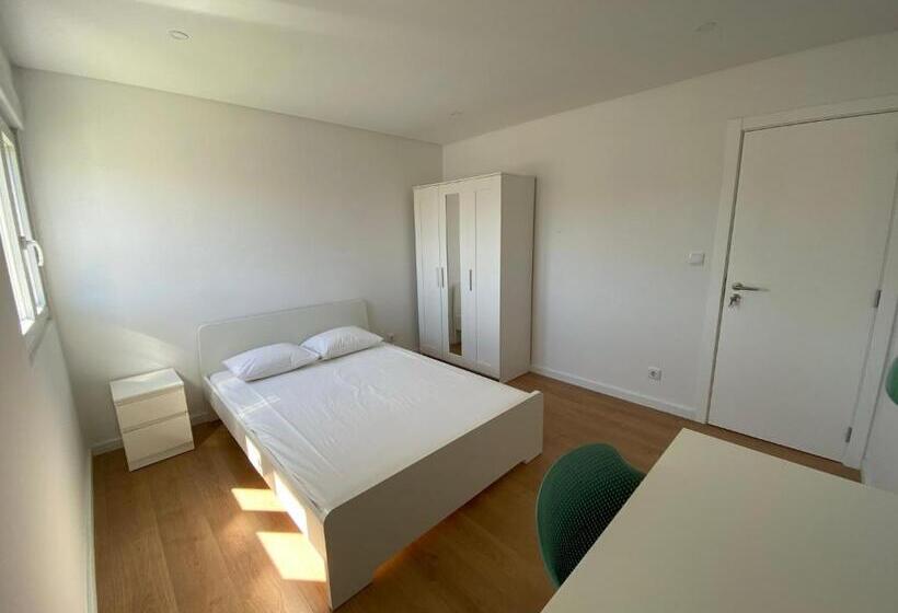 پانسیون Carcavelos Beach Walking Distance Room