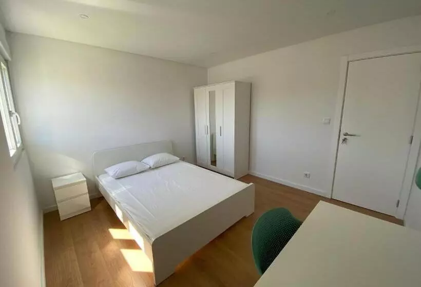 ペンション Carcavelos Beach Walking Distance Room