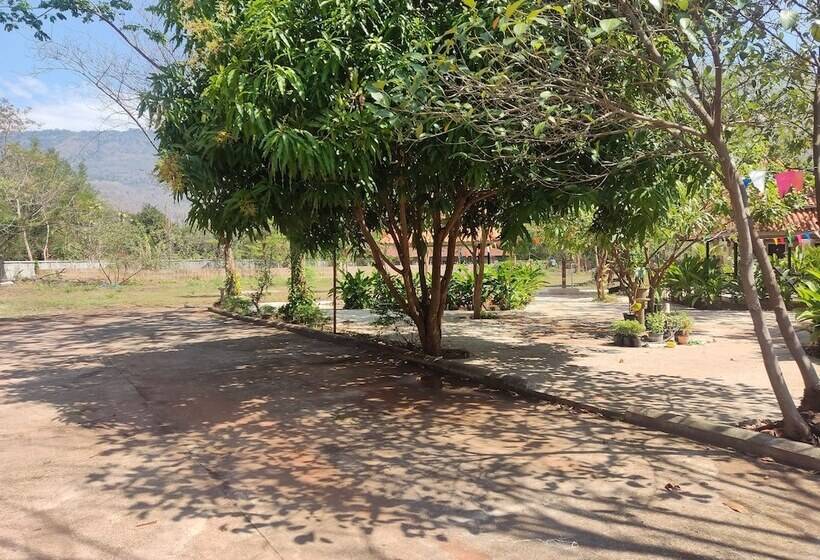 بنسيون Erawan Guesthouse