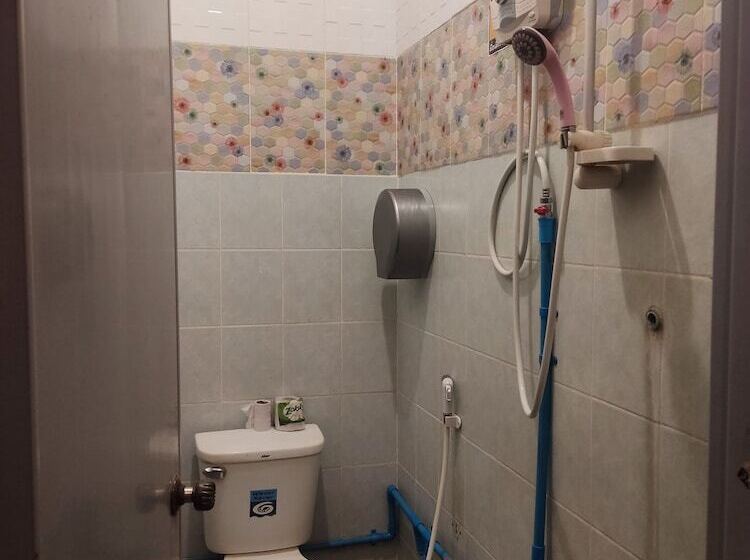 بنسيون Erawan Guesthouse