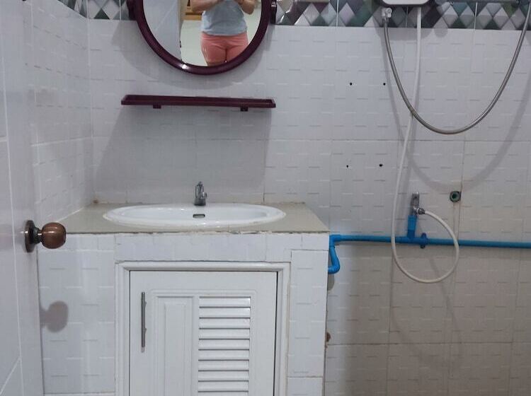 بنسيون Erawan Guesthouse