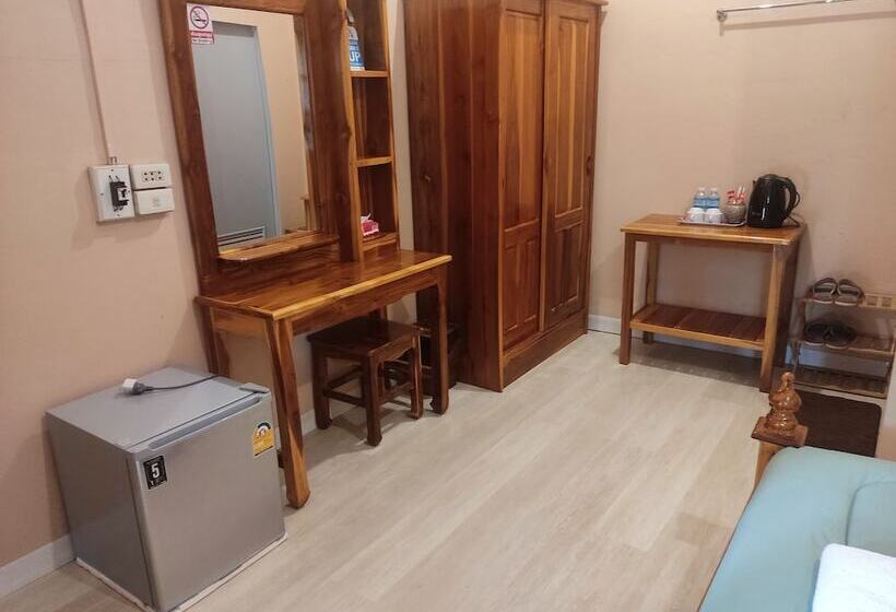 بنسيون Erawan Guesthouse