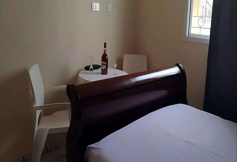 پانسیون Faith And Grace Guest House