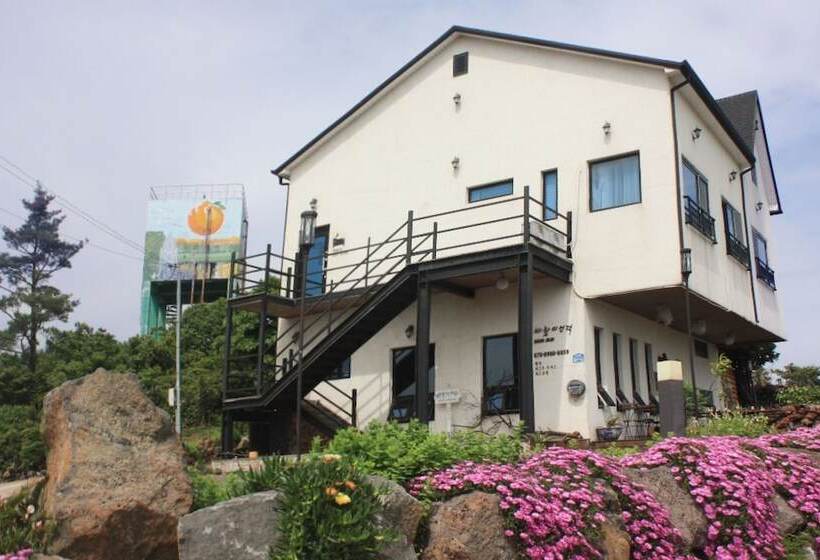 Pension Jeju Baramuieondeok Guest House