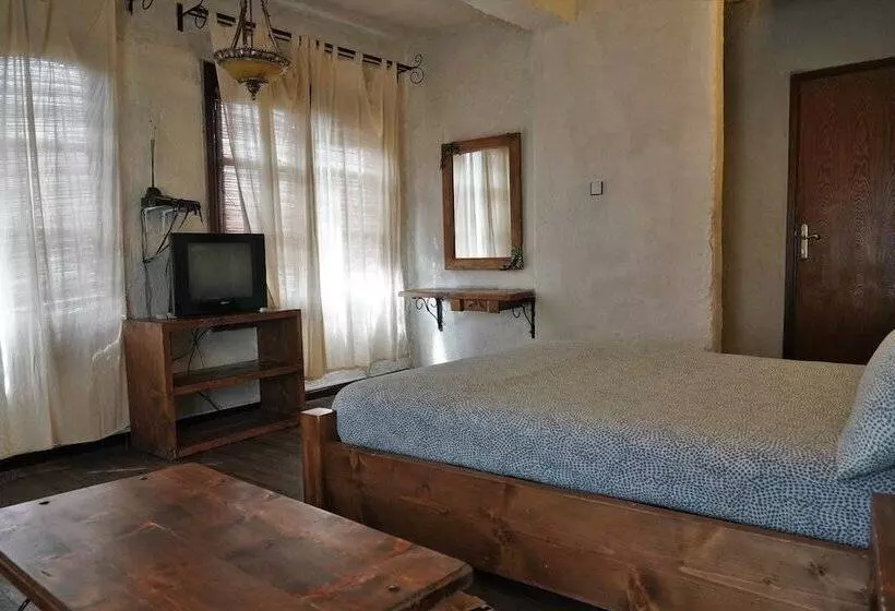 ペンション Tryst Boutique