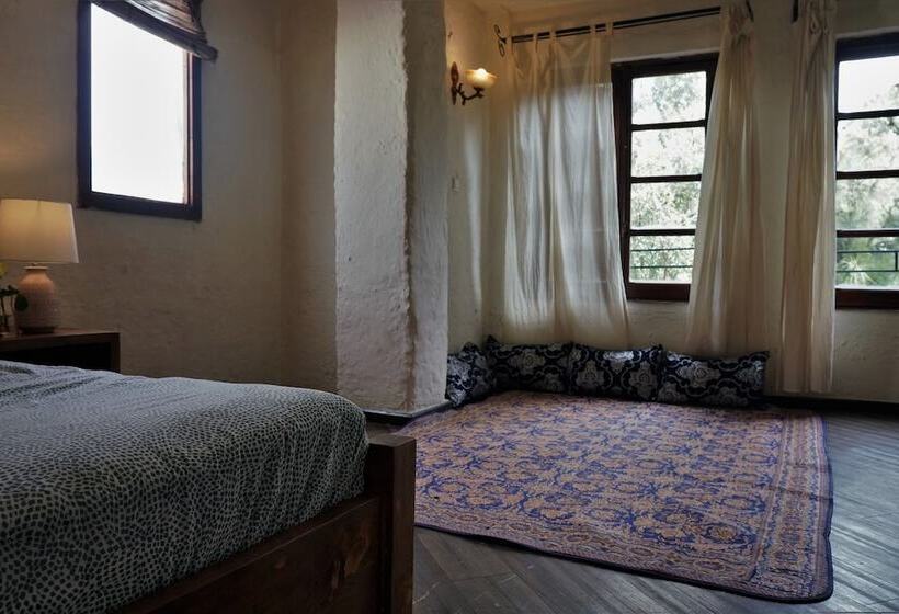 پانسیون Tryst Boutique