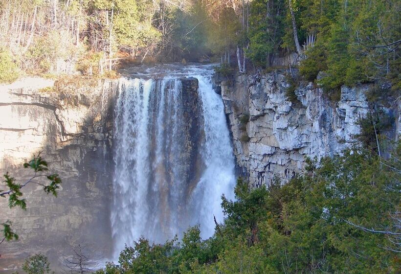 Rocklyn Inn Bed & Breakfast