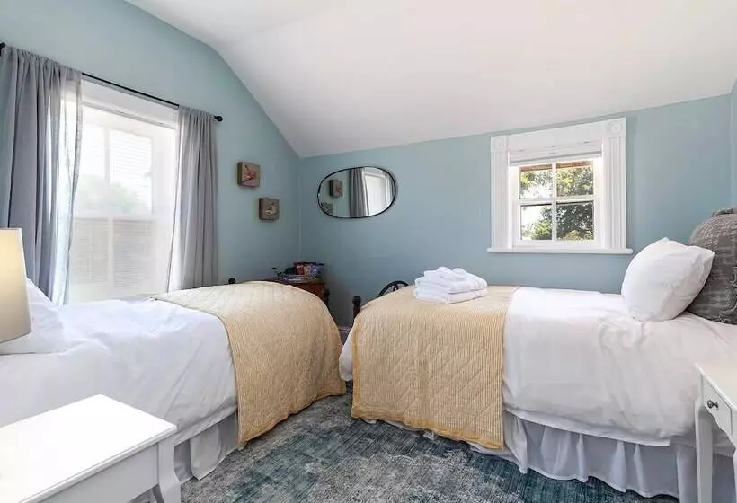 Rocklyn Inn Bed & Breakfast