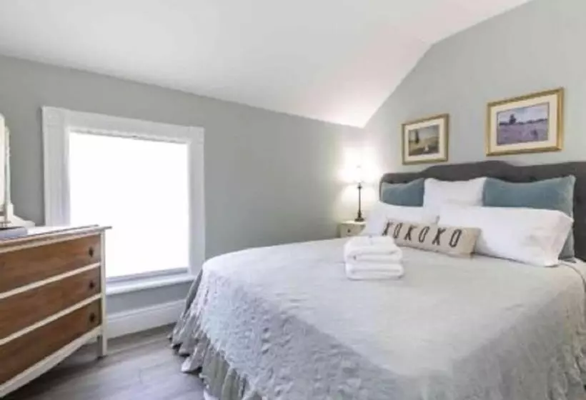 Rocklyn Inn Bed & Breakfast