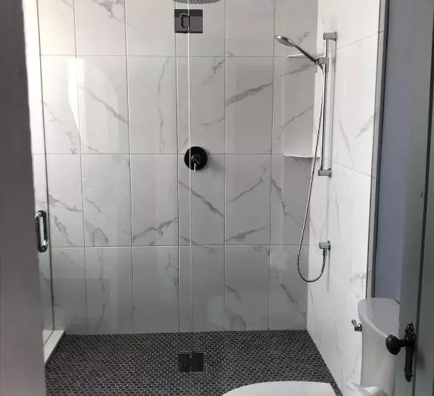 Rocklyn Inn Bed & Breakfast