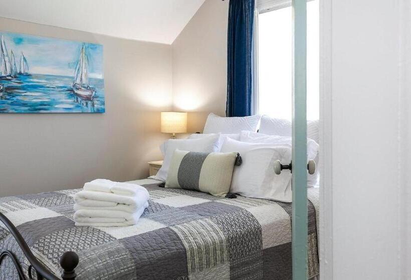 Rocklyn Inn Bed & Breakfast