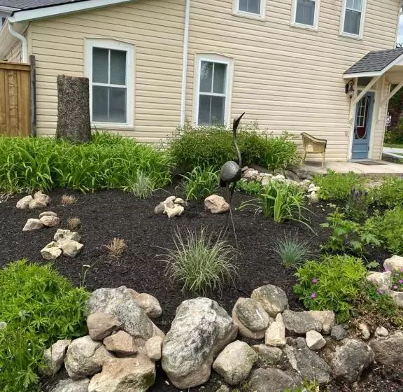 Rocklyn Inn Bed & Breakfast