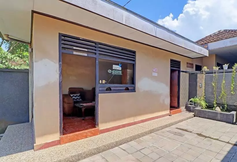 Spot On 92028 Hotel Surya Near Pelabuhan Gilimanuk