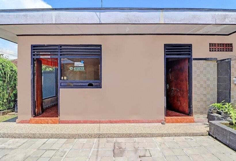 Spot On 92028 Hotel Surya Near Pelabuhan Gilimanuk