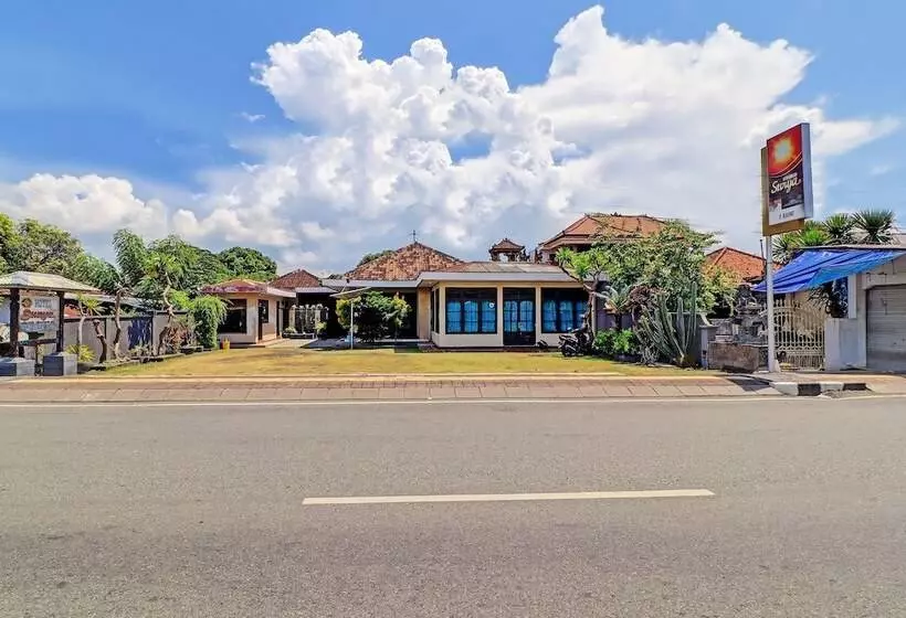 Spot On 92028 Hotel Surya Near Pelabuhan Gilimanuk