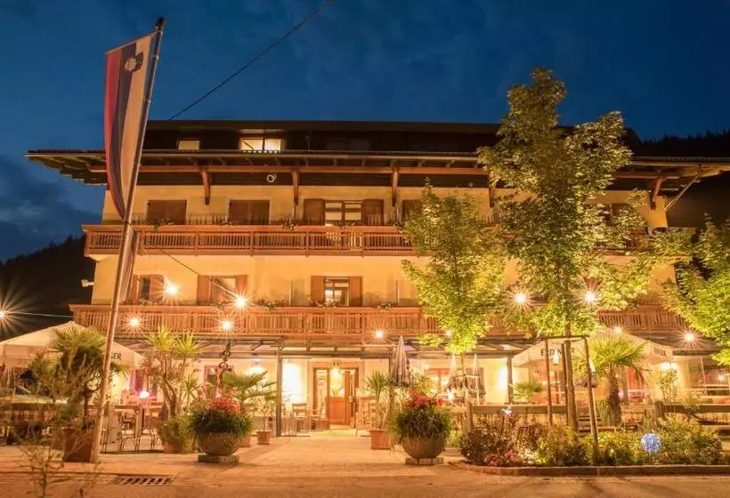 Hotelli Alpen Adria Gasthof Rausch