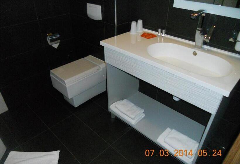 בית מלון כפרי Europa