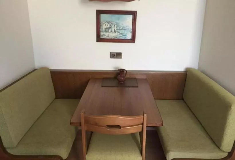 ホテル Ferienwohnungen Haus Daniela