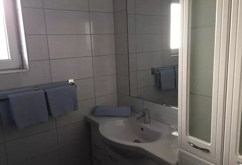 ホテル Ferienwohnungen Haus Daniela