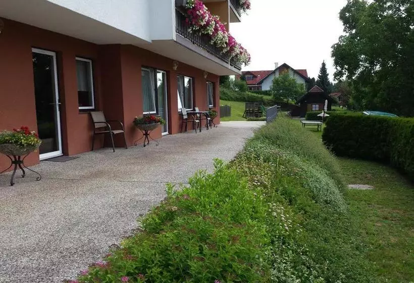 ホテル Ferienwohnungen Haus Daniela