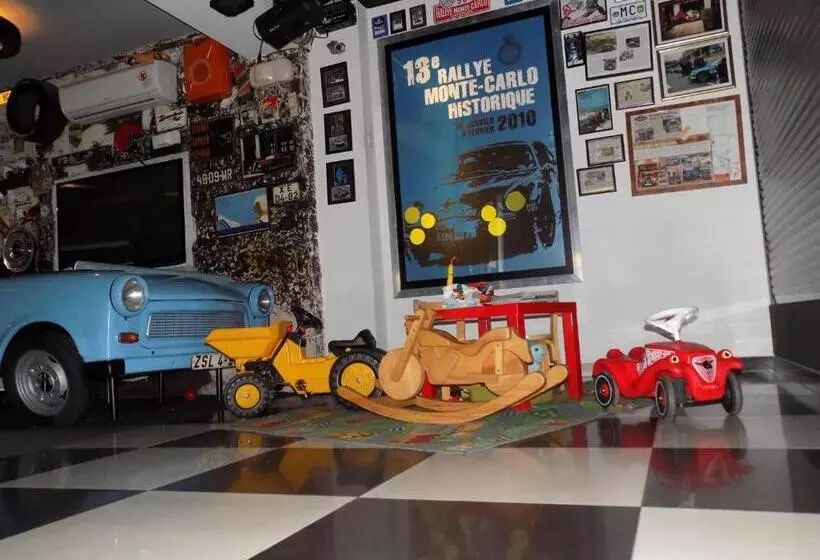 ホテル Garage