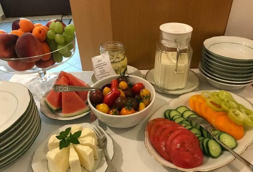 Отель Gasthof Pension Schütz