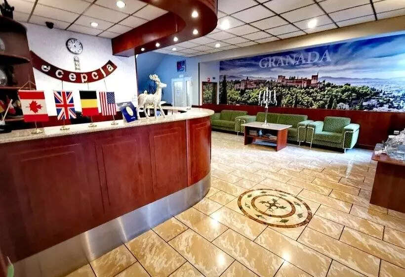 ホテル Granada