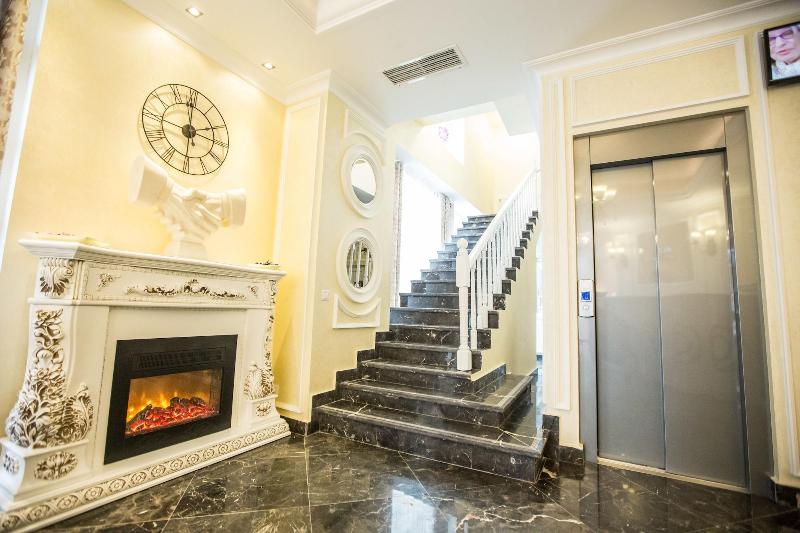 هتل Helin Central