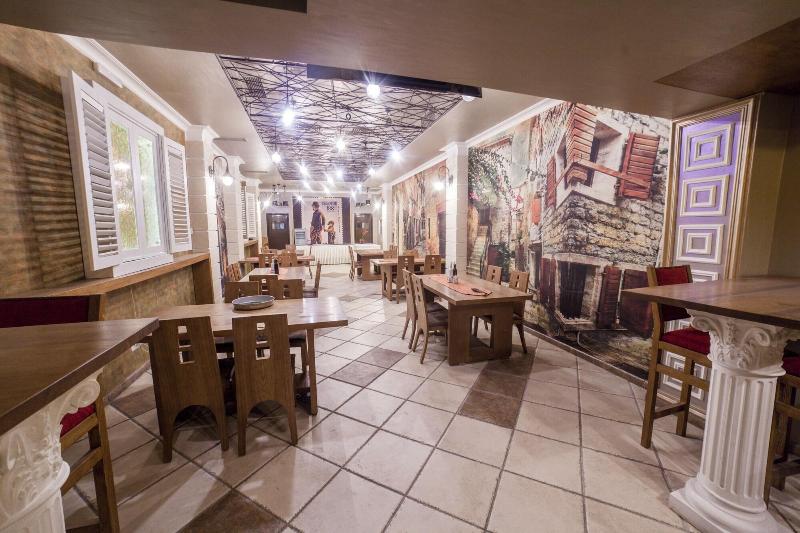 هتل Helin Central