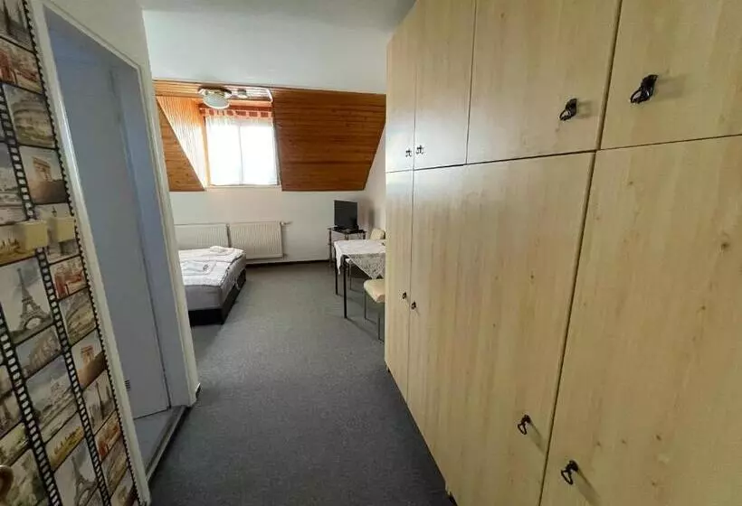Hotelli Hot L Mini